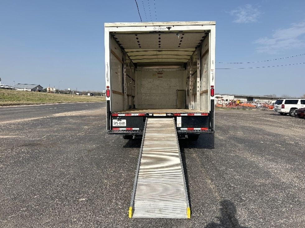 Light Duty Box Truck-Light and Medium Duty Trucks-GMC-2022-Savana G33903-Waco-TX-59,834\n\t\tmiles-$ 40,250 - Image 9