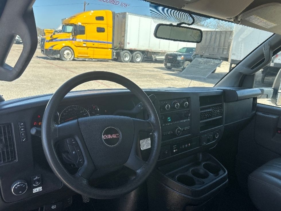Light Duty Box Truck-Light and Medium Duty Trucks-GMC-2022-Savana G33903-Waco-TX-68,502\n\t\tmiles-$ 39,250 - Image 17