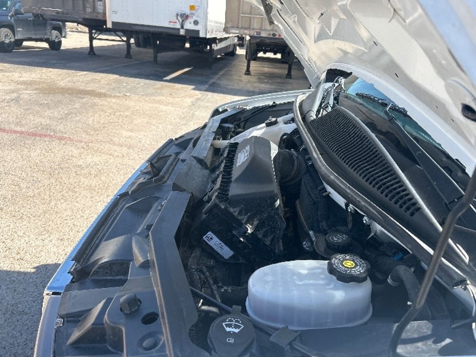 Light Duty Box Truck-Light and Medium Duty Trucks-GMC-2022-Savana G33903-Waco-TX-68,502\n\t\tmiles-$ 39,250 - Image 24