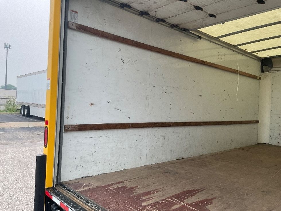 Light Duty Box Truck-Light and Medium Duty Trucks-GMC-2022-Savana G33903-Warren-MI-123,159\n\t\tmiles-$ 24,500 - Image 11
