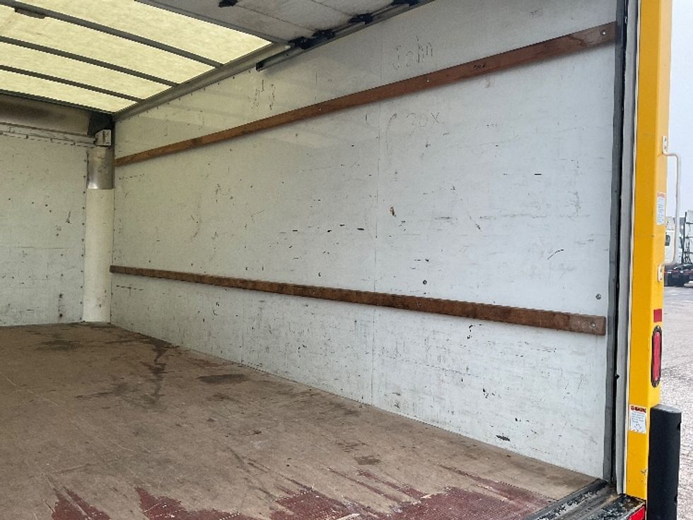 Light Duty Box Truck-Light and Medium Duty Trucks-GMC-2022-Savana G33903-Warren-MI-123,159\n\t\tmiles-$ 24,500 - Image 12