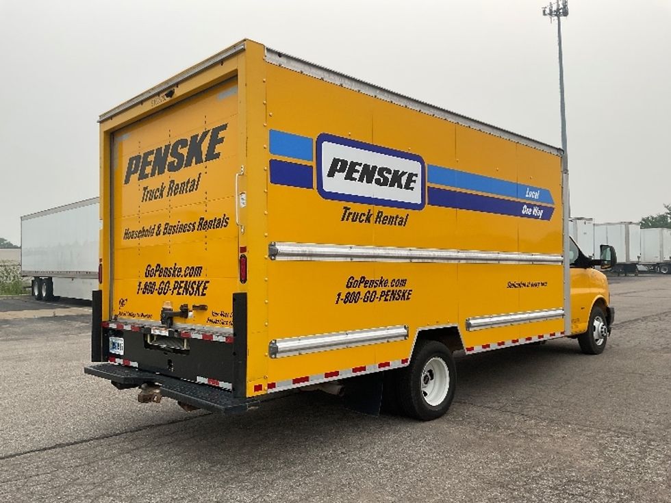Light Duty Box Truck-Light and Medium Duty Trucks-GMC-2022-Savana G33903-Warren-MI-123,159\n\t\tmiles-$ 24,500 - Image 13