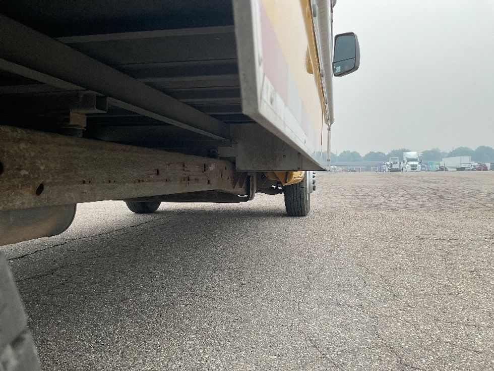 Light Duty Box Truck-Light and Medium Duty Trucks-GMC-2022-Savana G33903-Warren-MI-123,159\n\t\tmiles-$ 24,500 - Image 14