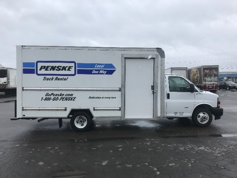 Light Duty Box Truck-Light and Medium Duty Trucks-GMC-2022-Savana G33903-Watertown-NY-35,257\n\t\tmiles-$ 40,500 - Image 15