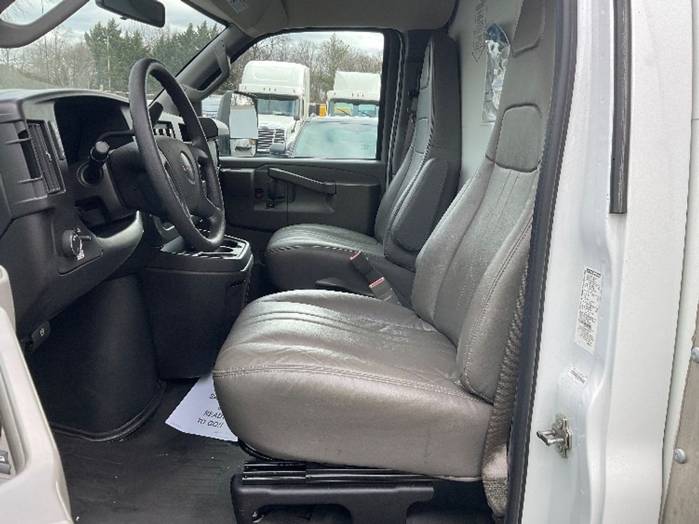 Light Duty Box Truck-Light and Medium Duty Trucks-GMC-2022-Savana G33903-Watertown-NY-37,034\n\t\tmiles-$ 39,500 - Image 16