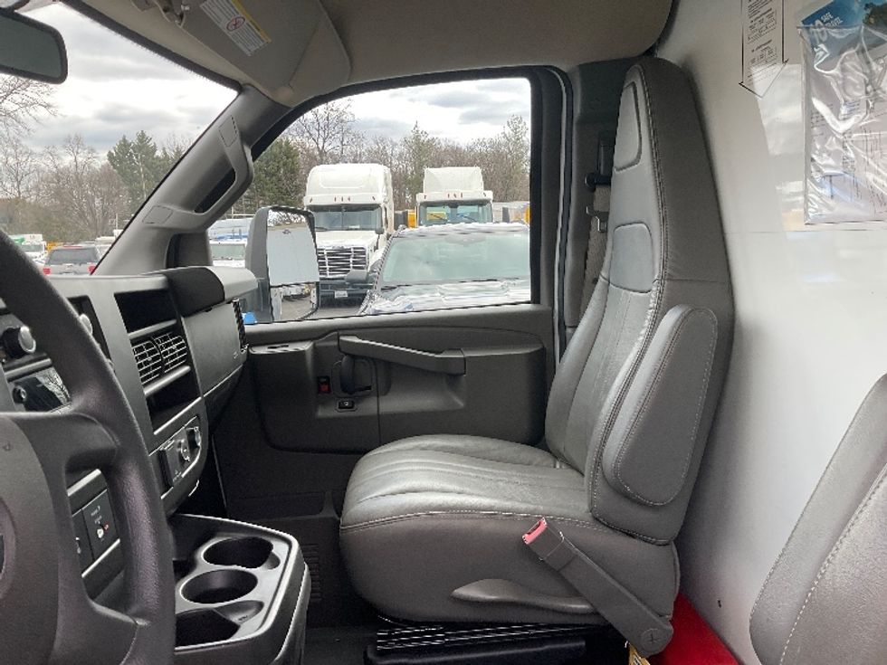 Light Duty Box Truck-Light and Medium Duty Trucks-GMC-2022-Savana G33903-Watertown-NY-37,034\n\t\tmiles-$ 39,500 - Image 18