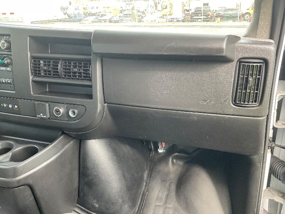 Light Duty Box Truck-Light and Medium Duty Trucks-GMC-2022-Savana G33903-Watertown-NY-37,034\n\t\tmiles-$ 39,500 - Image 20