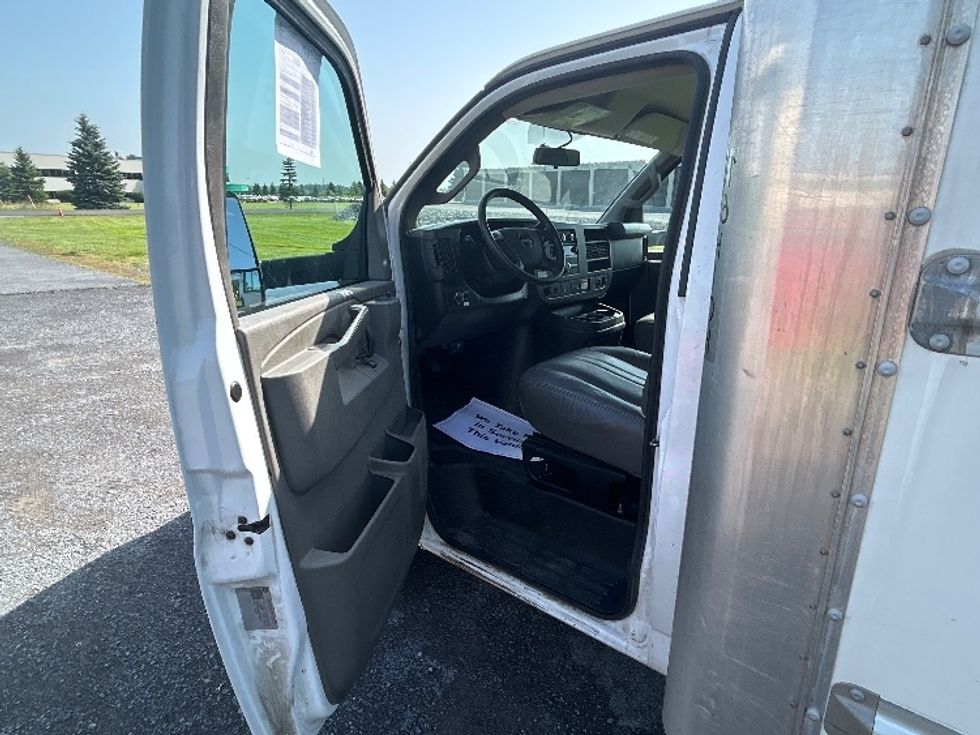 Light Duty Box Truck-Light and Medium Duty Trucks-GMC-2022-Savana G33903-Watertown-NY-80,384\n\t\tmiles-$ 35,000 - Image 16