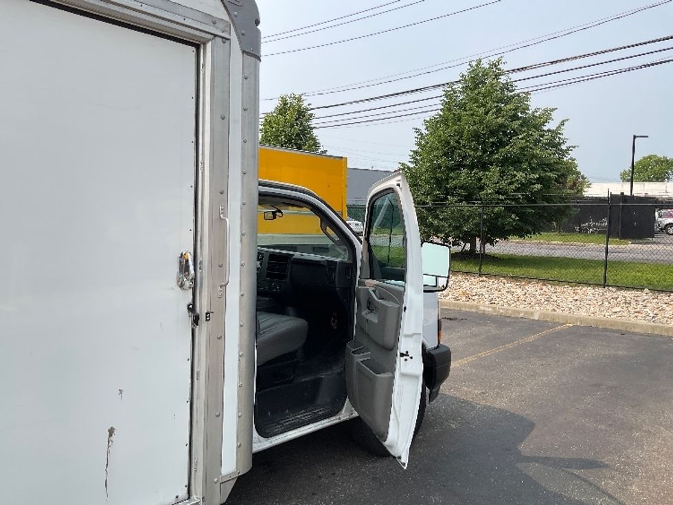 Light Duty Box Truck-Light and Medium Duty Trucks-GMC-2022-Savana G33903-West Babylon-NY-41,956\n\t\tmiles-$ 40,000 - Image 20