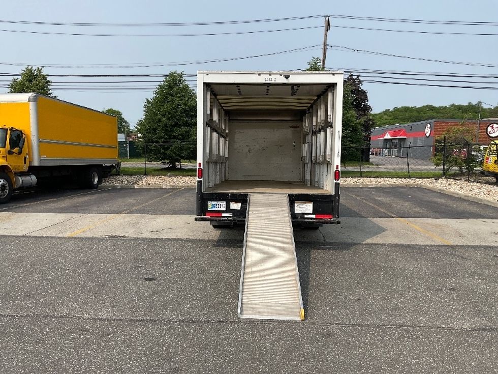 Light Duty Box Truck-Light and Medium Duty Trucks-GMC-2022-Savana G33903-West Babylon-NY-41,956\n\t\tmiles-$ 40,000 - Image 9