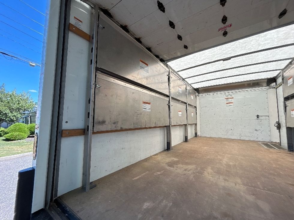 Light Duty Box Truck-Light and Medium Duty Trucks-GMC-2022-Savana G33903-West Babylon-NY-52,653\n\t\tmiles-$ 36,500 - Image 11