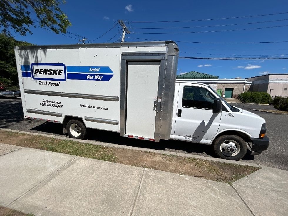 Light Duty Box Truck-Light and Medium Duty Trucks-GMC-2022-Savana G33903-West Babylon-NY-52,653\n\t\tmiles-$ 36,500 - Image 15