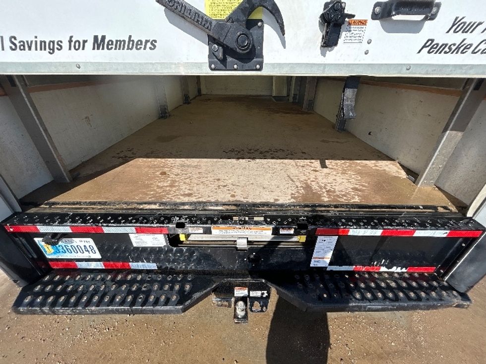 Light Duty Box Truck-Light and Medium Duty Trucks-GMC-2022-Savana G33903-West Fargo-ND-60,555\n\t\tmiles-$ 38,500 - Image 10
