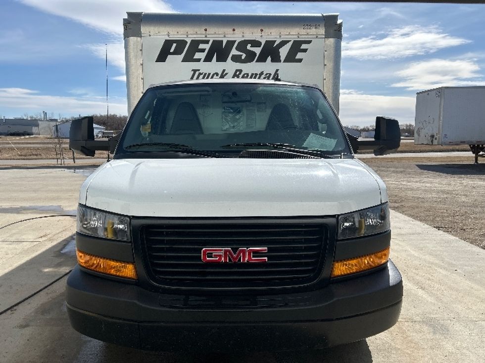 Light Duty Box Truck-Light and Medium Duty Trucks-GMC-2022-Savana G33903-West Fargo-ND-60,555\n\t\tmiles-$ 38,500 - Image 2