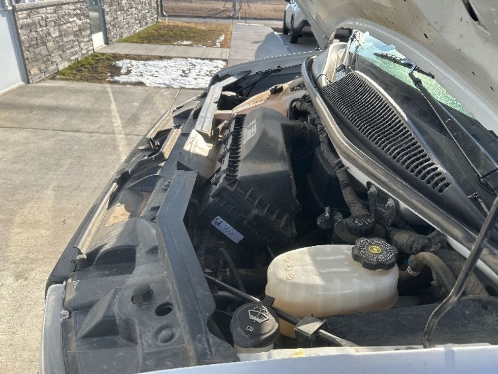 Light Duty Box Truck-Light and Medium Duty Trucks-GMC-2022-Savana G33903-West Fargo-ND-60,555\n\t\tmiles-$ 38,500 - Image 24