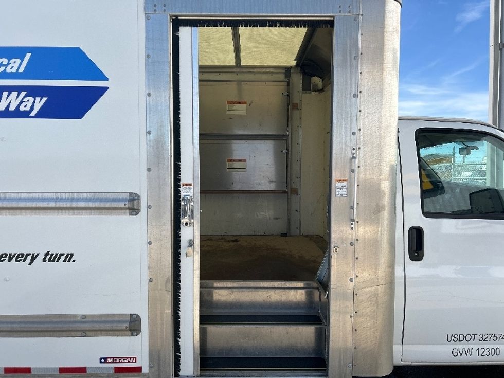 Light Duty Box Truck-Light and Medium Duty Trucks-GMC-2022-Savana G33903-West Fargo-ND-60,555\n\t\tmiles-$ 38,500 - Image 26