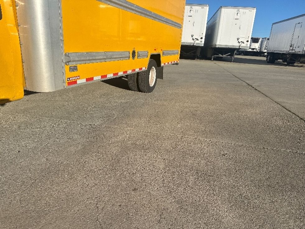 Light Duty Box Truck-Light and Medium Duty Trucks-GMC-2022-Savana G33903-West Sacramento-CA-100,406\n\t\tmiles-$ 29,500 - Image 5