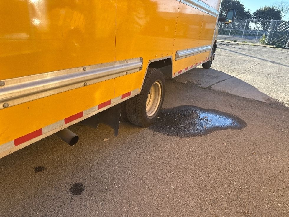 Light Duty Box Truck-Light and Medium Duty Trucks-GMC-2022-Savana G33903-West Sacramento-CA-100,406\n\t\tmiles-$ 29,500 - Image 14