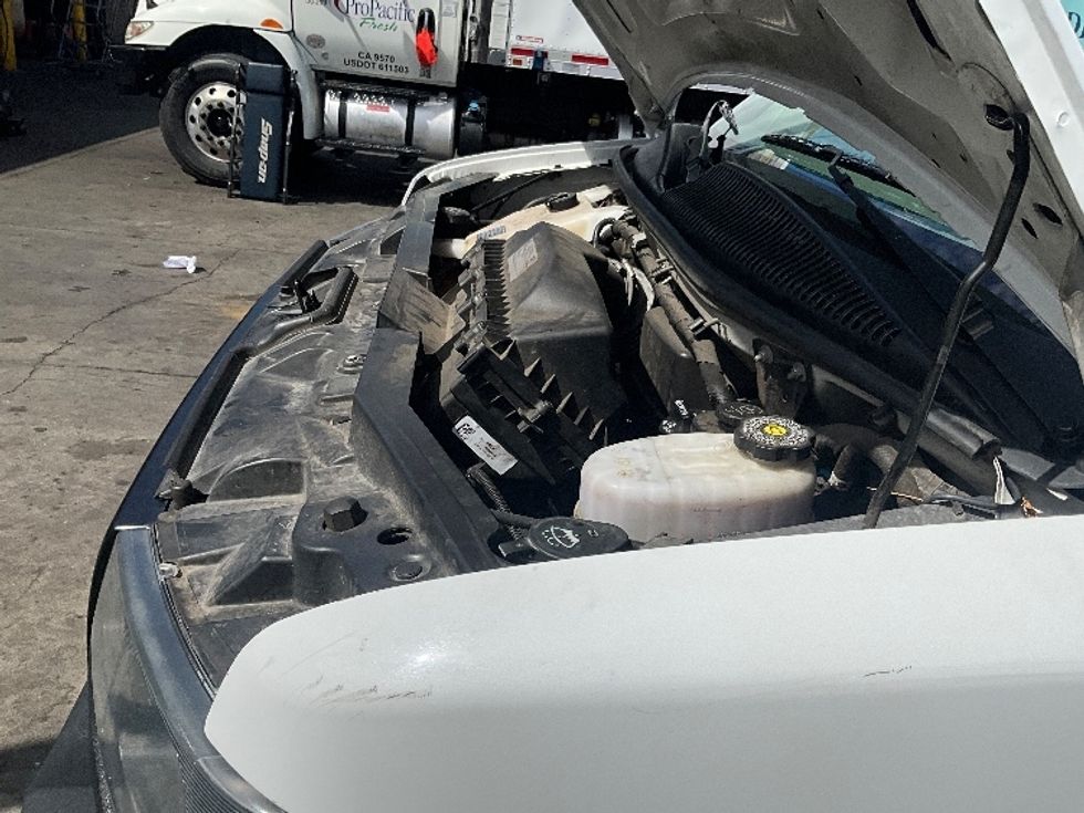 Light Duty Box Truck-Light and Medium Duty Trucks-GMC-2022-Savana G33903-West Sacramento-CA-102,383\n\t\tmiles-$ 32,000 - Image 24