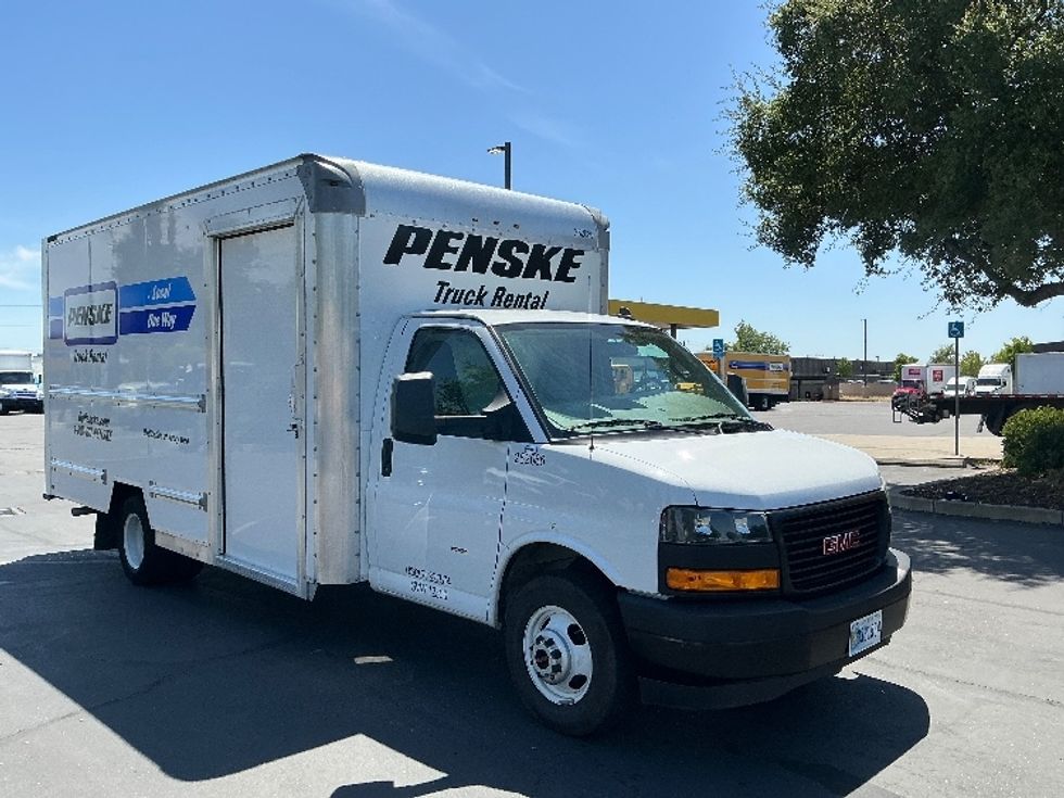 Light Duty Box Truck-Light and Medium Duty Trucks-GMC-2022-Savana G33903-West Sacramento-CA-24,125\n\t\tmiles-$ 48,000 - Image 1