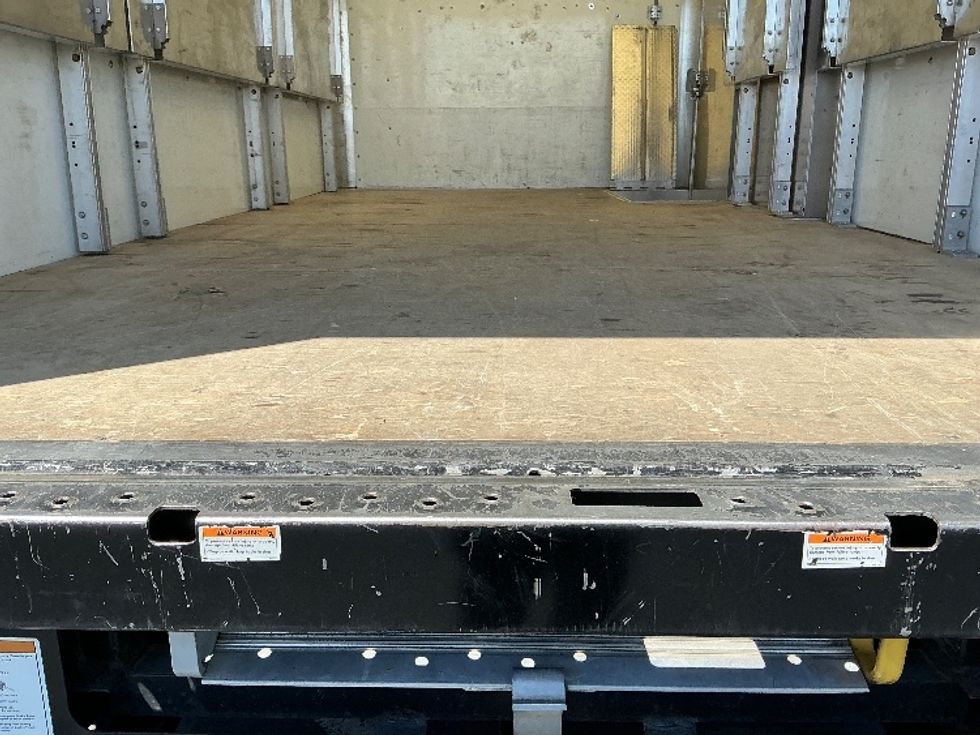 Light Duty Box Truck-Light and Medium Duty Trucks-GMC-2022-Savana G33903-West Sacramento-CA-24,125\n\t\tmiles-$ 48,000 - Image 10