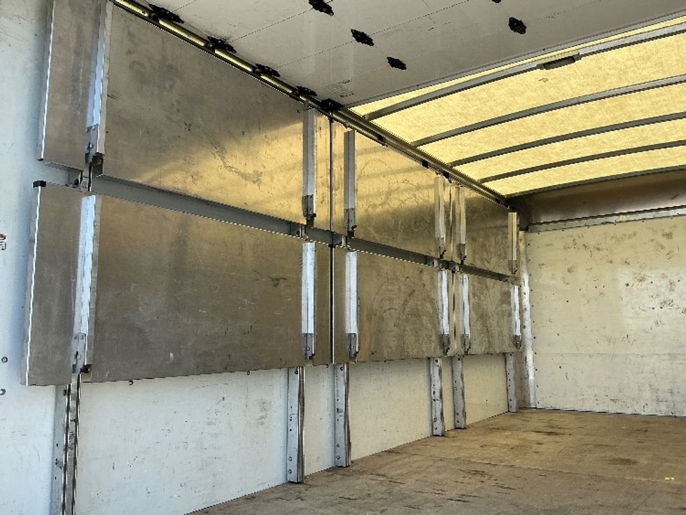 Light Duty Box Truck-Light and Medium Duty Trucks-GMC-2022-Savana G33903-West Sacramento-CA-24,125\n\t\tmiles-$ 48,000 - Image 11