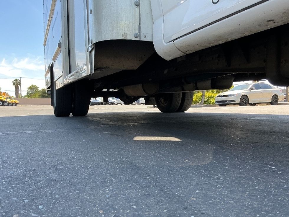 Light Duty Box Truck-Light and Medium Duty Trucks-GMC-2022-Savana G33903-West Sacramento-CA-24,125\n\t\tmiles-$ 48,000 - Image 14