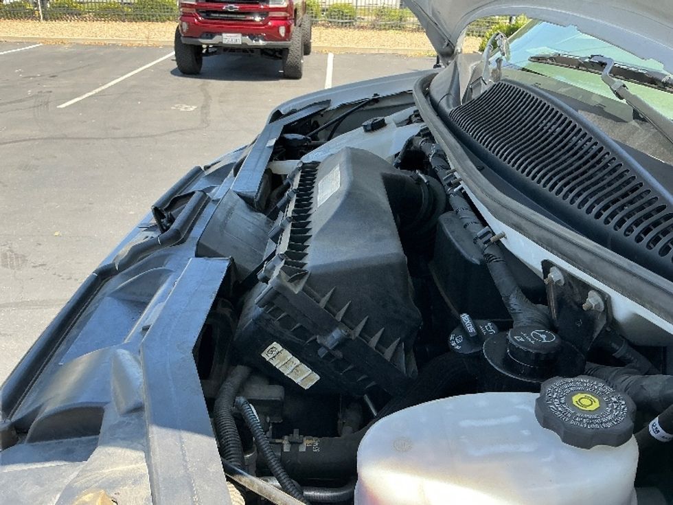 Light Duty Box Truck-Light and Medium Duty Trucks-GMC-2022-Savana G33903-West Sacramento-CA-24,125\n\t\tmiles-$ 48,000 - Image 24