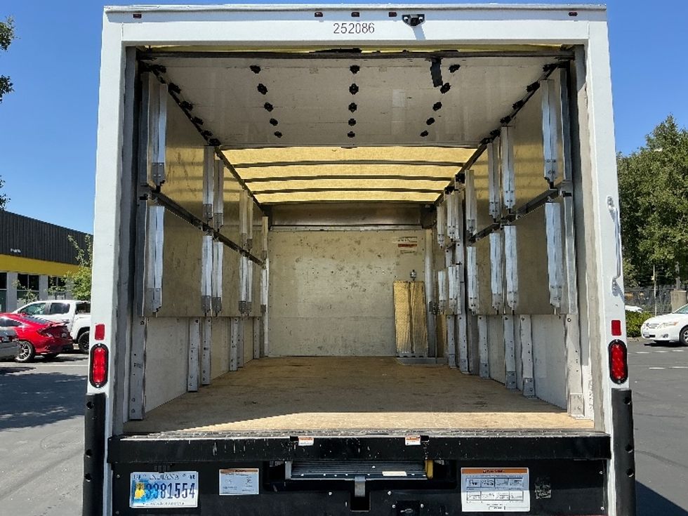 Light Duty Box Truck-Light and Medium Duty Trucks-GMC-2022-Savana G33903-West Sacramento-CA-24,125\n\t\tmiles-$ 48,000 - Image 8