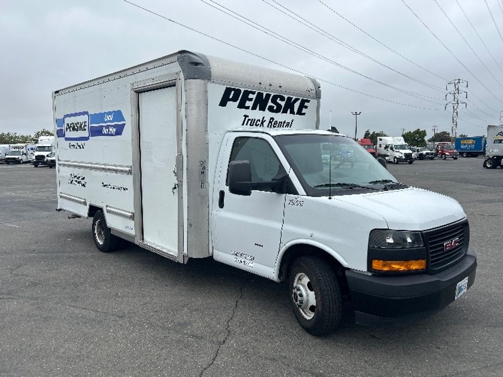 Light Duty Box Truck-Light and Medium Duty Trucks-GMC-2022-Savana G33903-West Sacramento-CA-66,710\n\t\tmiles-$ 36,750 - Image 1