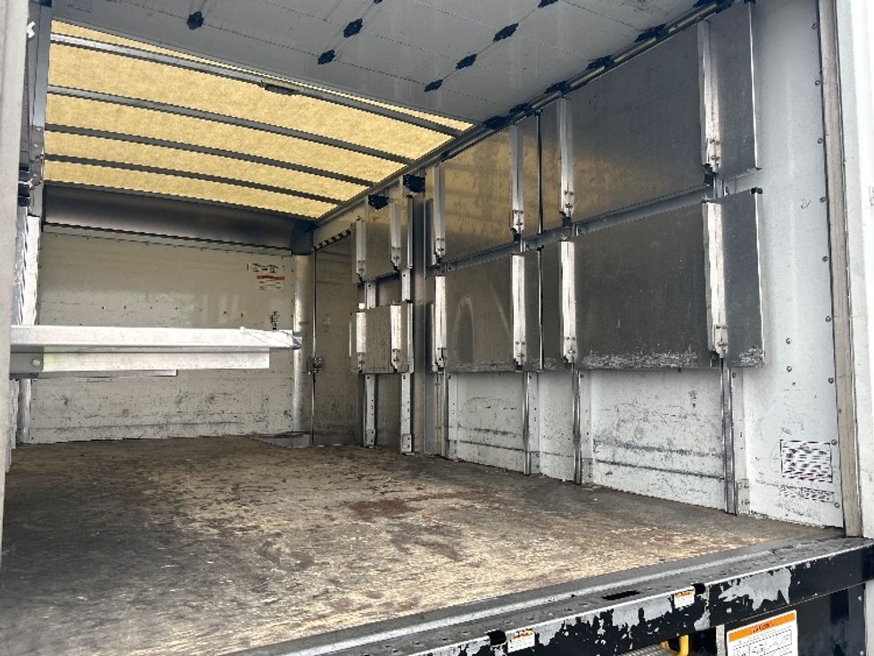 Light Duty Box Truck-Light and Medium Duty Trucks-GMC-2022-Savana G33903-West Sacramento-CA-66,710\n\t\tmiles-$ 36,750 - Image 12