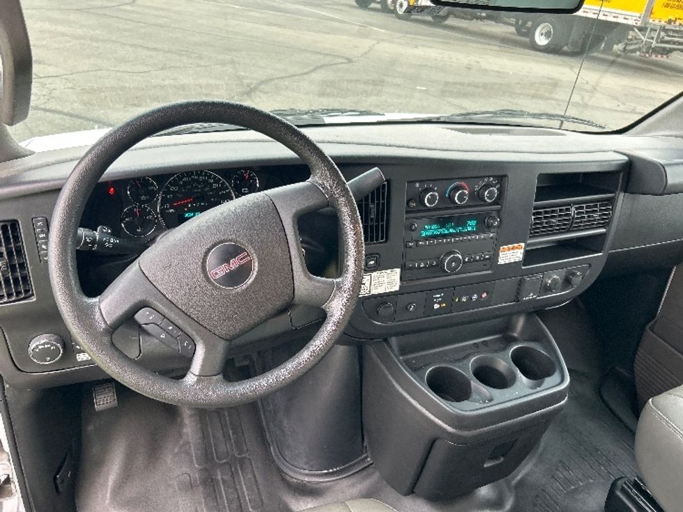 Light Duty Box Truck-Light and Medium Duty Trucks-GMC-2022-Savana G33903-West Sacramento-CA-66,710\n\t\tmiles-$ 36,750 - Image 18
