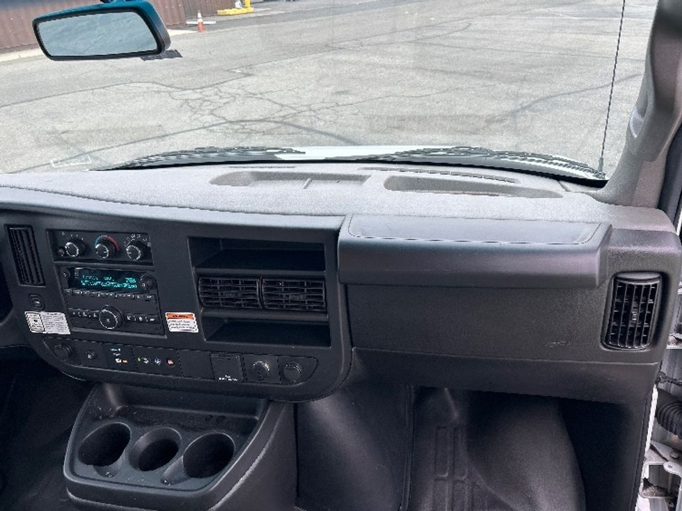Light Duty Box Truck-Light and Medium Duty Trucks-GMC-2022-Savana G33903-West Sacramento-CA-66,710\n\t\tmiles-$ 36,750 - Image 21