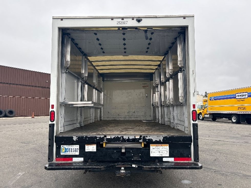 Light Duty Box Truck-Light and Medium Duty Trucks-GMC-2022-Savana G33903-West Sacramento-CA-66,710\n\t\tmiles-$ 36,750 - Image 8