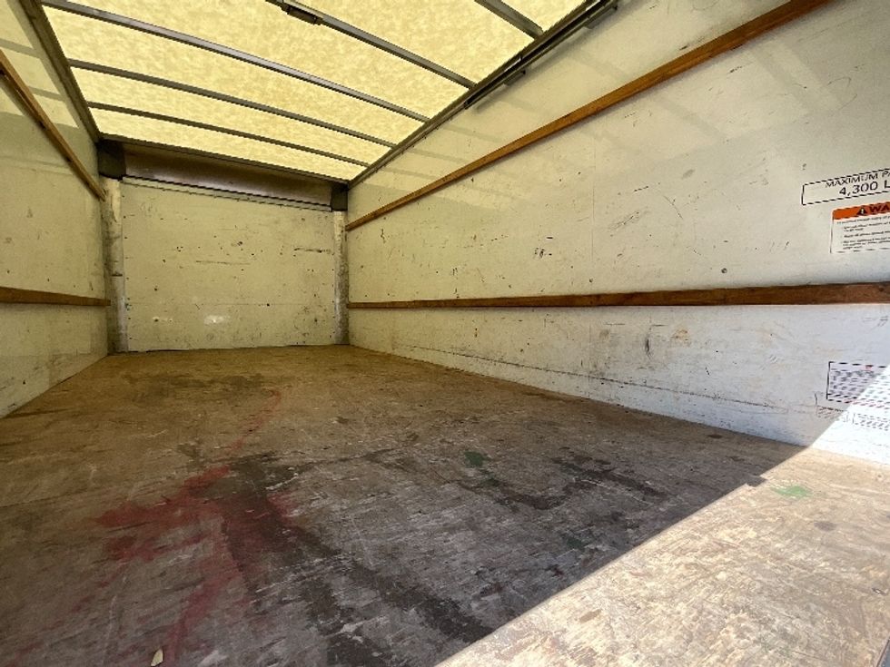 Light Duty Box Truck-Light and Medium Duty Trucks-GMC-2022-Savana G33903-West Sacramento-CA-85,650\n\t\tmiles-$ 31,250 - Image 12