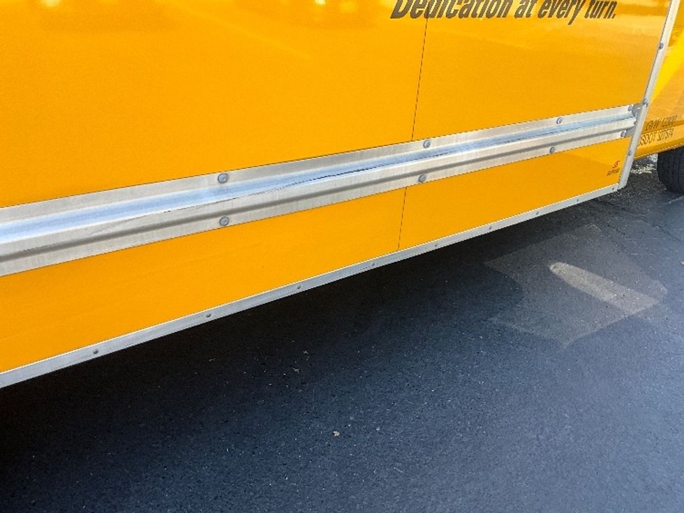 Light Duty Box Truck-Light and Medium Duty Trucks-GMC-2022-Savana G33903-West Sacramento-CA-85,650\n\t\tmiles-$ 31,250 - Image 14