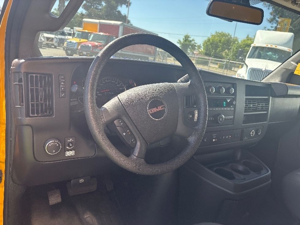 Light Duty Box Truck-Light and Medium Duty Trucks-GMC-2022-Savana G33903-West Sacramento-CA-95,408\n\t\tmiles-$ 28,000 - Image 16