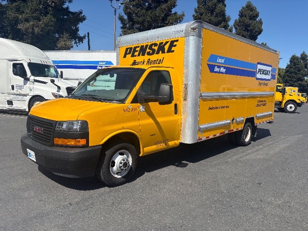 Light Duty Box Truck-Light and Medium Duty Trucks-GMC-2022-Savana G33903-West Sacramento-CA-95,408\n\t\tmiles-$ 28,000 - Image 3