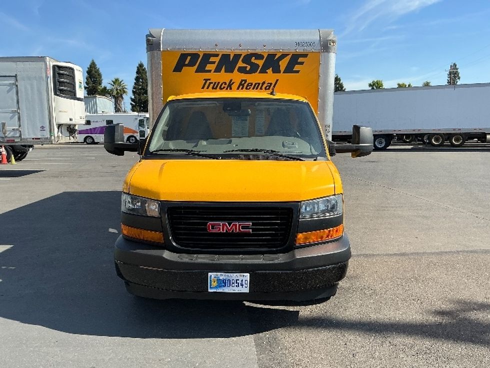 Light Duty Box Truck-Light and Medium Duty Trucks-GMC-2022-Savana G33903-West Sacramento-CA-95,617\n\t\tmiles-$ 28,000 - Image 2