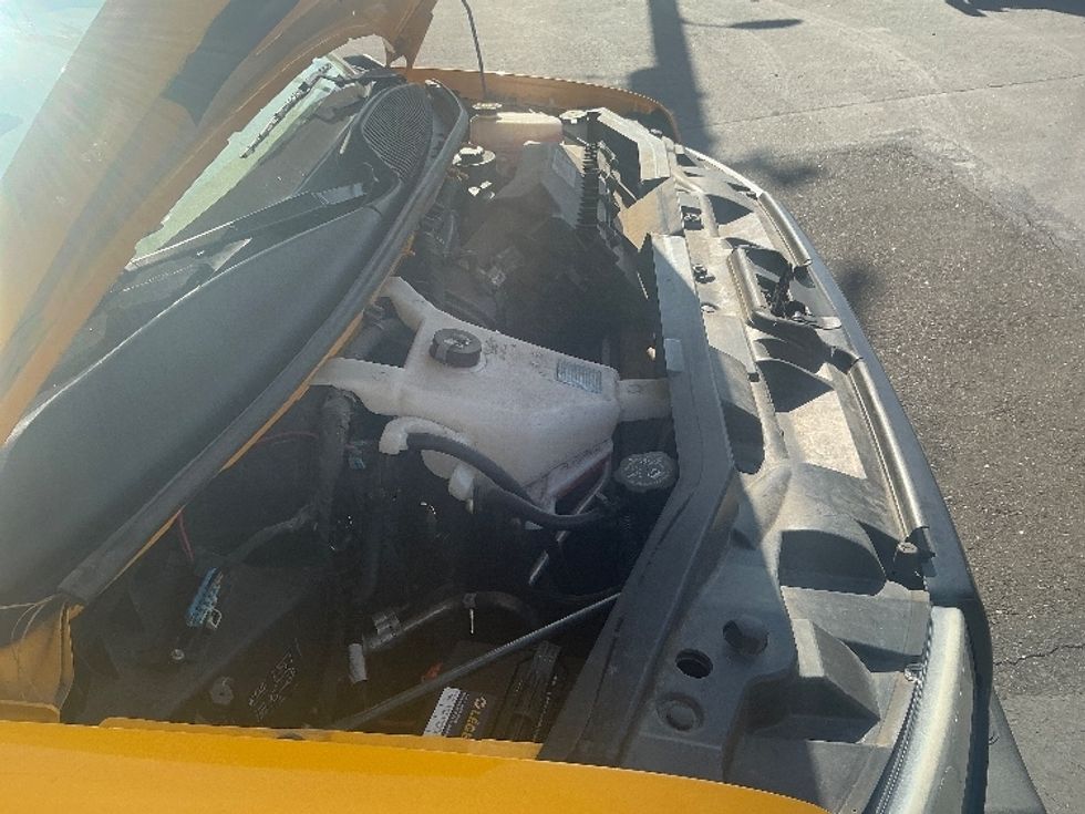 Light Duty Box Truck-Light and Medium Duty Trucks-GMC-2022-Savana G33903-West Sacramento-CA-95,617\n\t\tmiles-$ 28,000 - Image 23