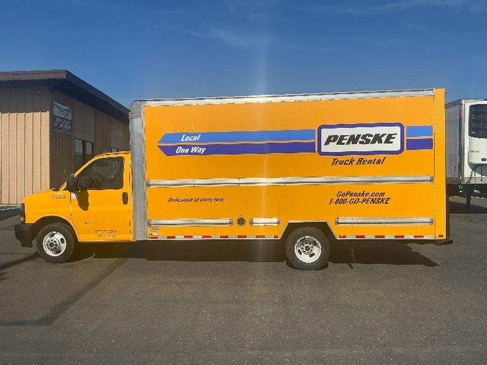 Light Duty Box Truck-Light and Medium Duty Trucks-GMC-2022-Savana G33903-West Sacramento-CA-95,617\n\t\tmiles-$ 28,000 - Image 4