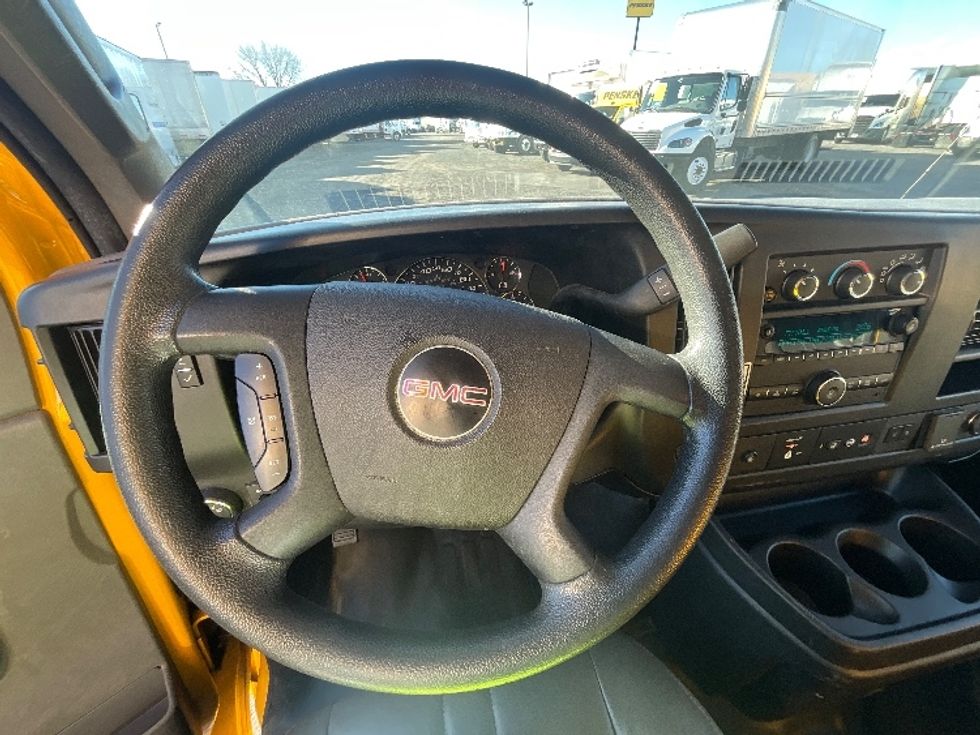 Light Duty Box Truck-Light and Medium Duty Trucks-GMC-2022-Savana G33903-West Valley City-UT-101,940\n\t\tmiles-$ 29,500 - Image 18