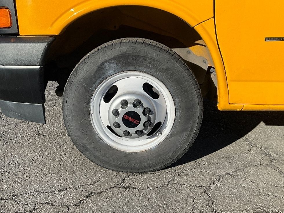 Light Duty Box Truck-Light and Medium Duty Trucks-GMC-2022-Savana G33903-West Valley City-UT-101,940\n\t\tmiles-$ 29,500 - Image 25