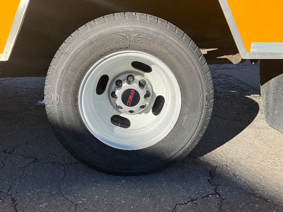 Light Duty Box Truck-Light and Medium Duty Trucks-GMC-2022-Savana G33903-West Valley City-UT-101,940\n\t\tmiles-$ 29,500 - Image 26