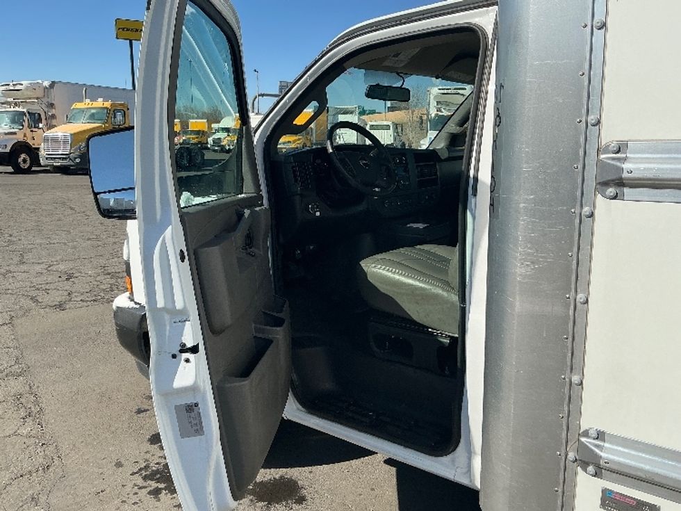 Light Duty Box Truck-Light and Medium Duty Trucks-GMC-2022-Savana G33903-West Valley City-UT-23,869\n\t\tmiles-$ 51,000 - Image 16