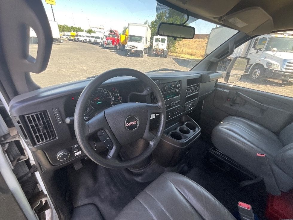Light Duty Box Truck-Light and Medium Duty Trucks-GMC-2022-Savana G33903-West Valley City-UT-41,261\n\t\tmiles-$ 45,500 - Image 17