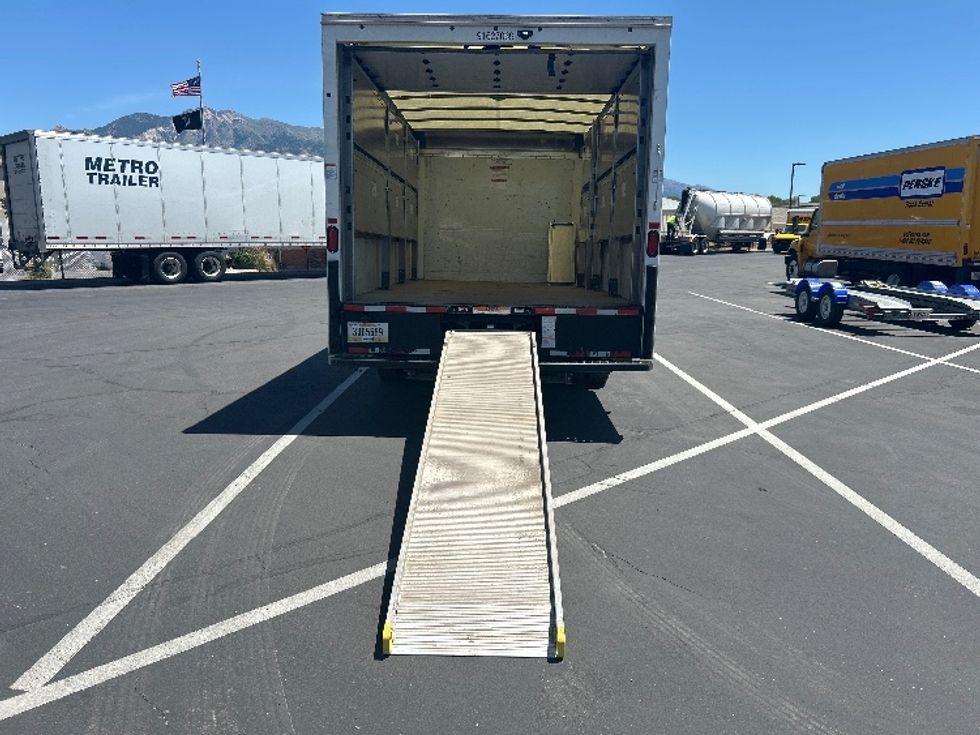 Light Duty Box Truck-Light and Medium Duty Trucks-GMC-2022-Savana G33903-West Valley City-UT-46,288\n\t\tmiles-$ 39,000 - Image 9