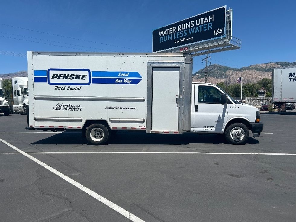 Light Duty Box Truck-Light and Medium Duty Trucks-GMC-2022-Savana G33903-West Valley City-UT-46,288\n\t\tmiles-$ 39,000 - Image 15
