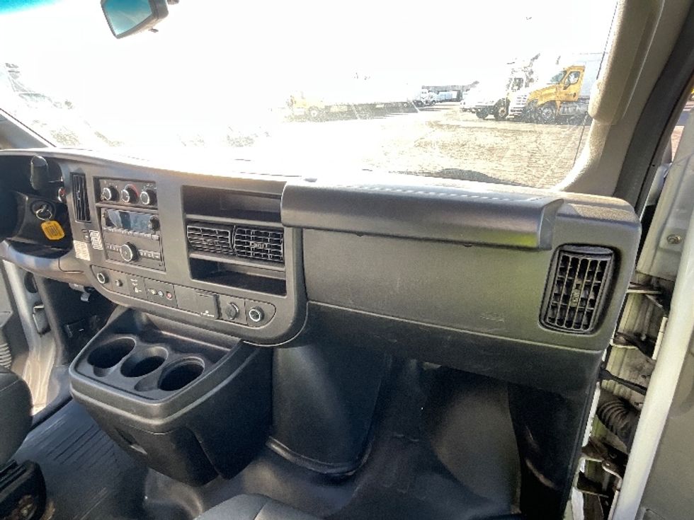 Light Duty Box Truck-Light and Medium Duty Trucks-GMC-2022-Savana G33903-West Valley City-UT-49,684\n\t\tmiles-$ 47,750 - Image 21