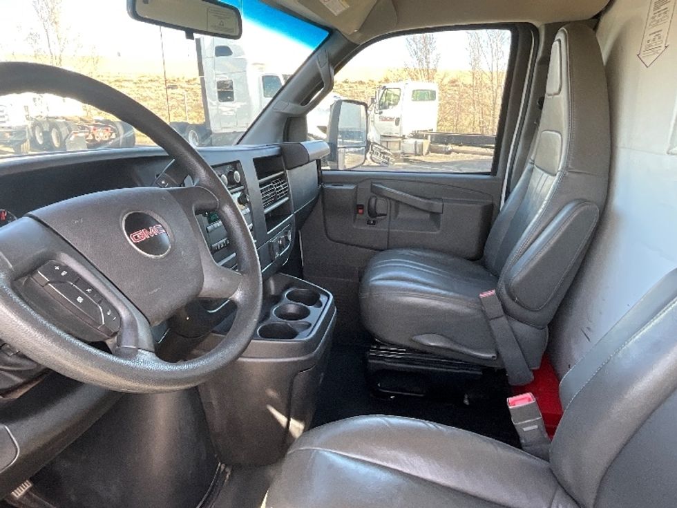 Light Duty Box Truck-Light and Medium Duty Trucks-GMC-2022-Savana G33903-West Valley City-UT-84,954\n\t\tmiles-$ 43,000 - Image 19